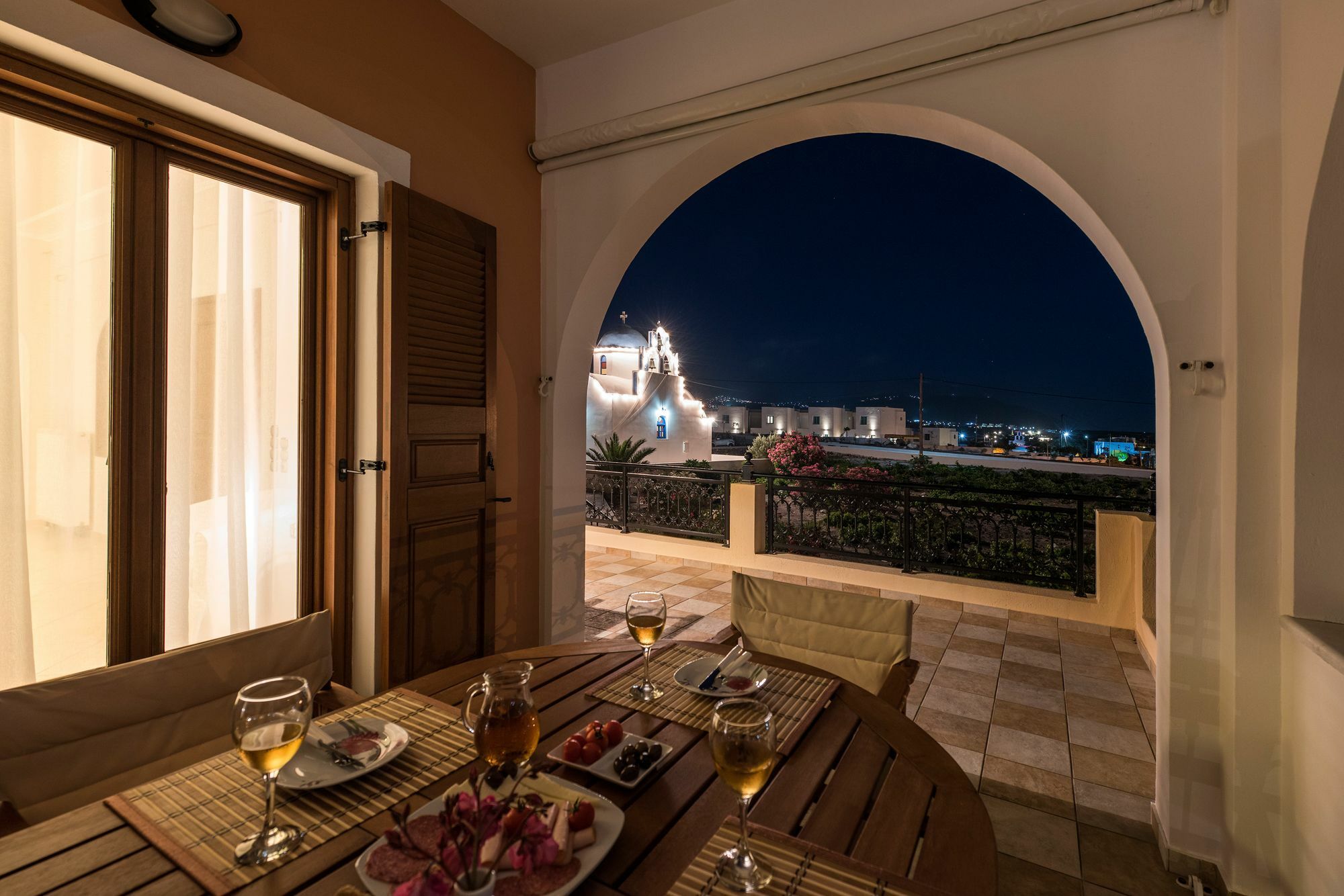 Vineyard Exclusive Suites Akrotírion Zewnętrze zdjęcie