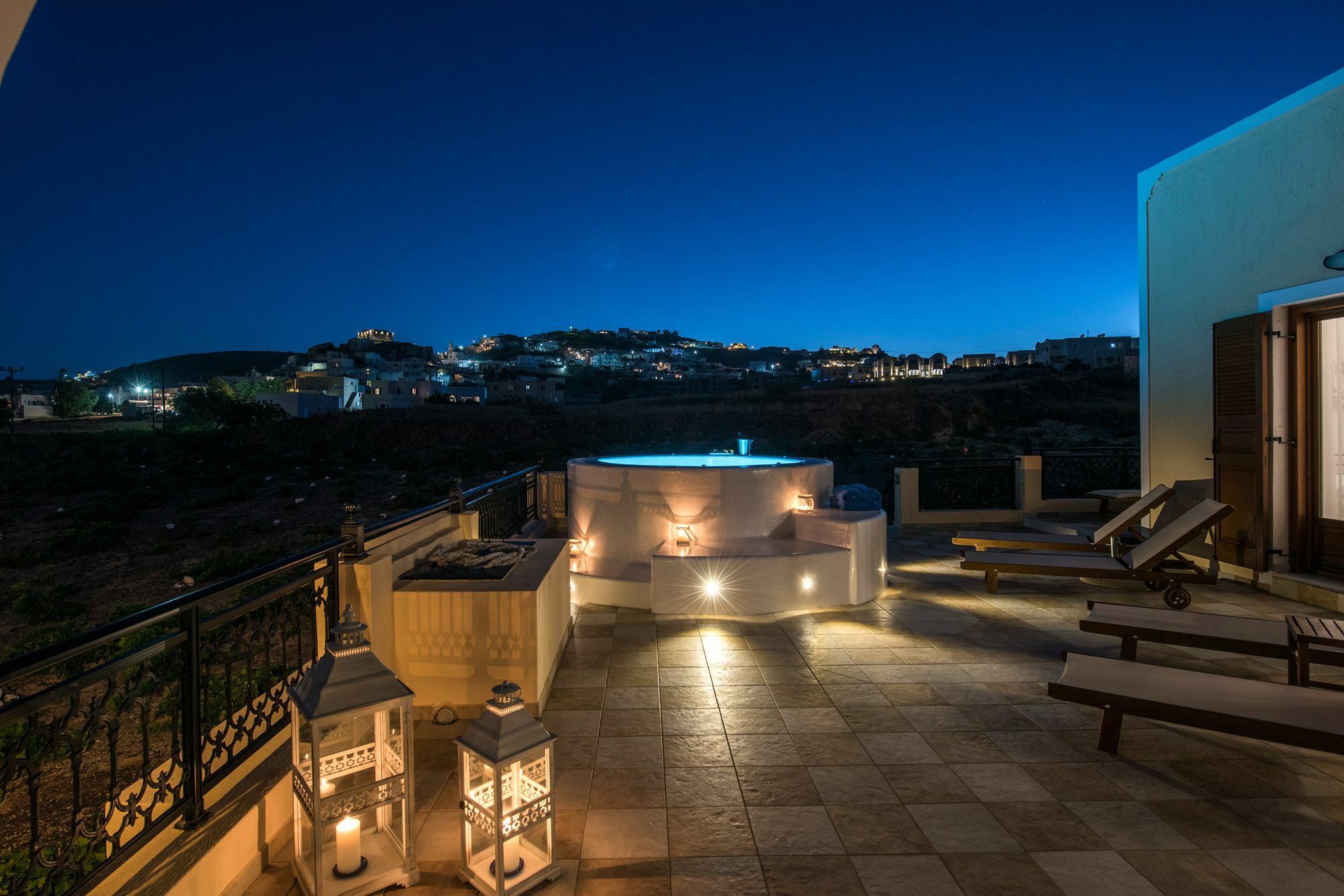 Vineyard Exclusive Suites Akrotírion Zewnętrze zdjęcie