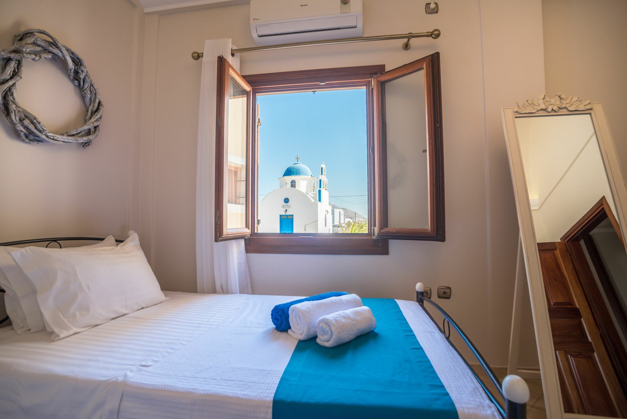 Vineyard Exclusive Suites Akrotírion Zewnętrze zdjęcie