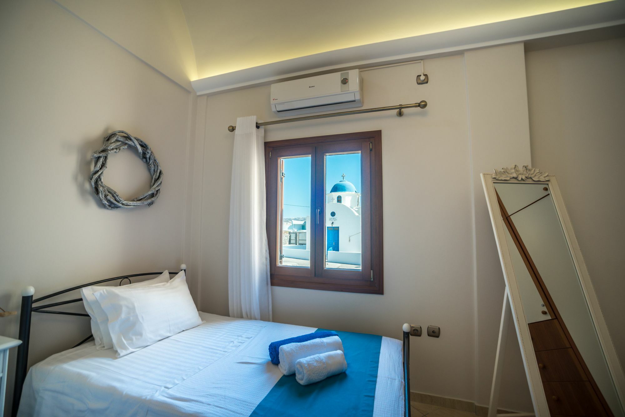 Vineyard Exclusive Suites Akrotírion Zewnętrze zdjęcie